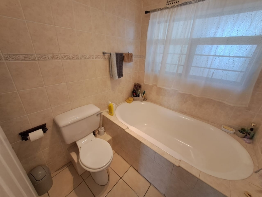 3 Bedroom Property for Sale in Beacon Bay Eastern Cape